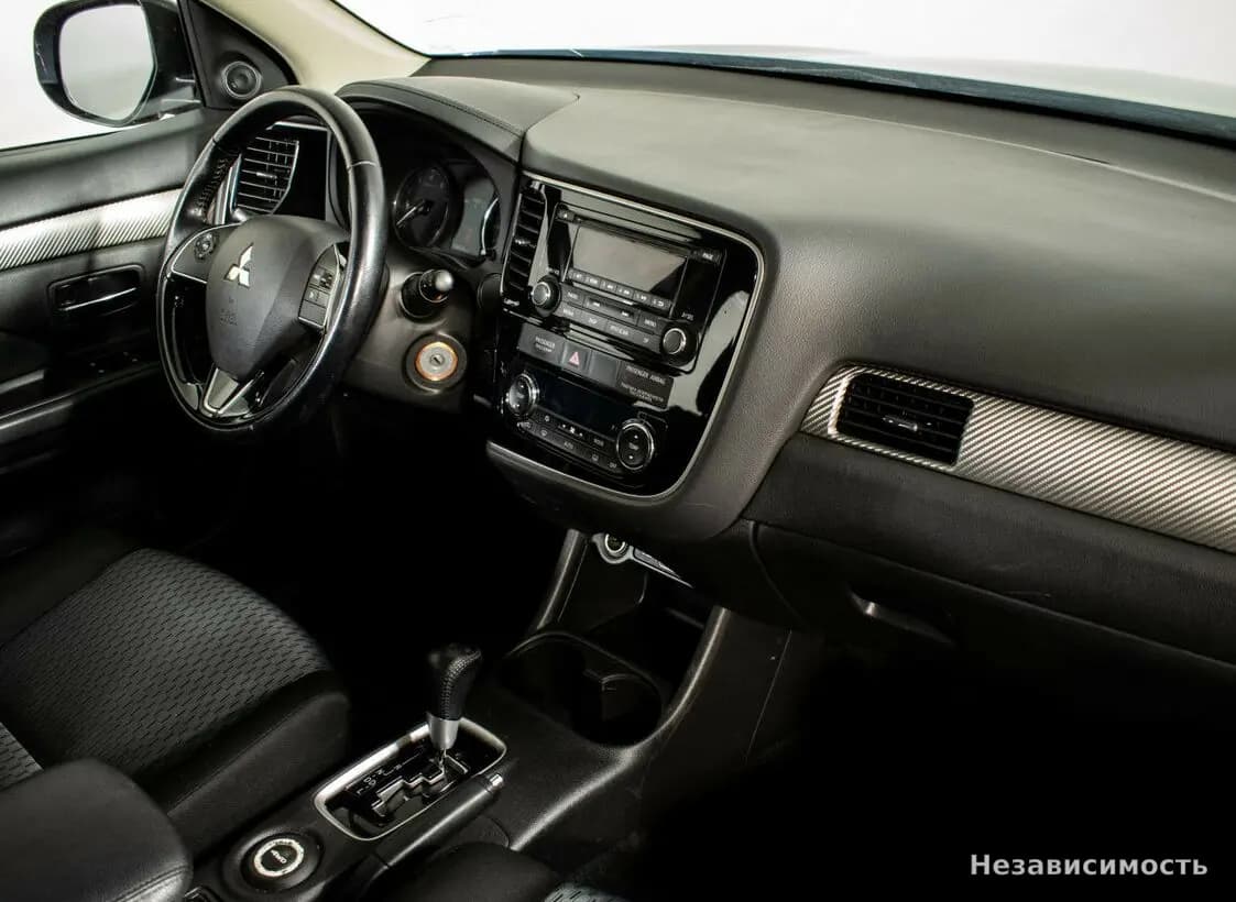 Mitsubishi Outlander 2015 с пробегом — фото 10