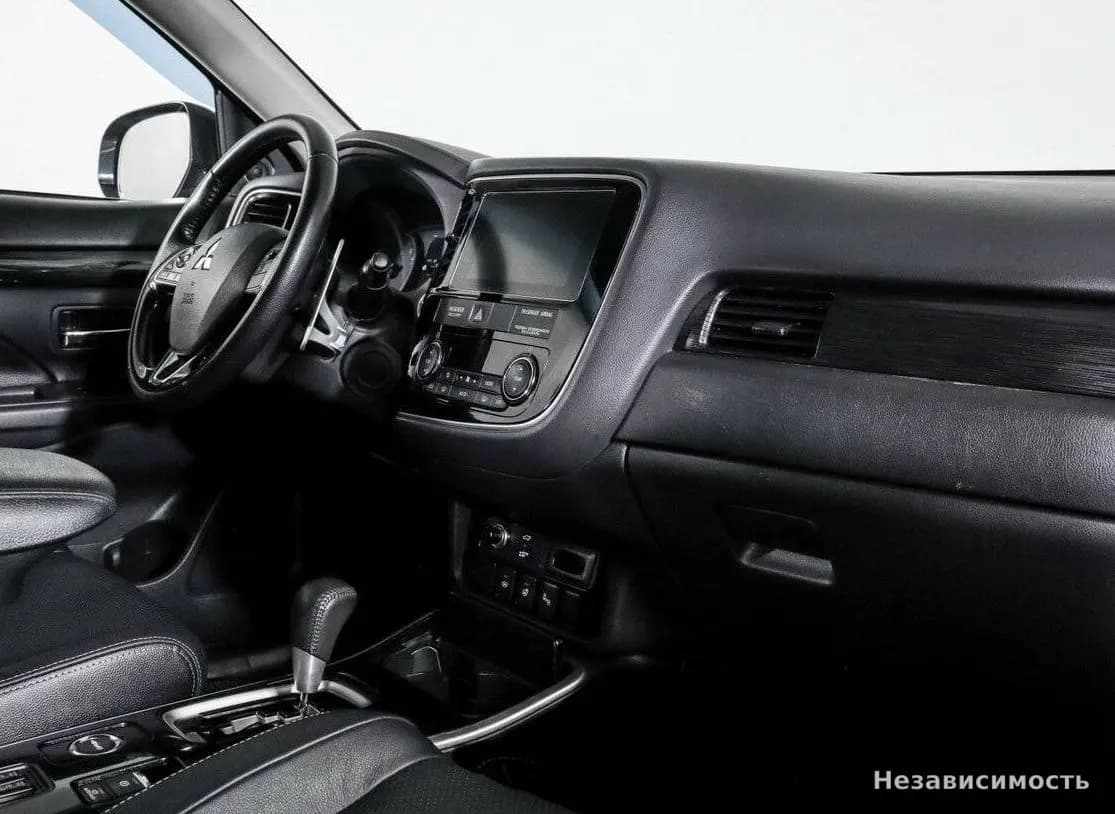 Mitsubishi Outlander 2018 с пробегом — фото 6