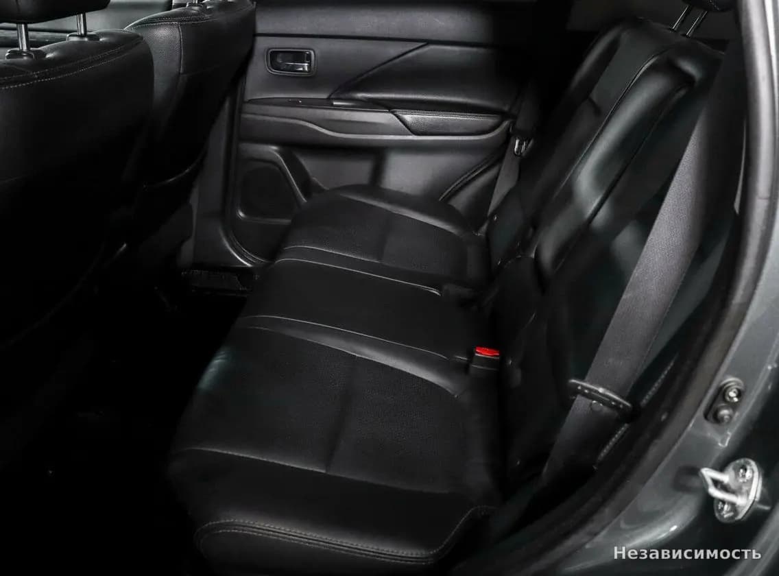 Mitsubishi Outlander 2018 с пробегом — фото 7