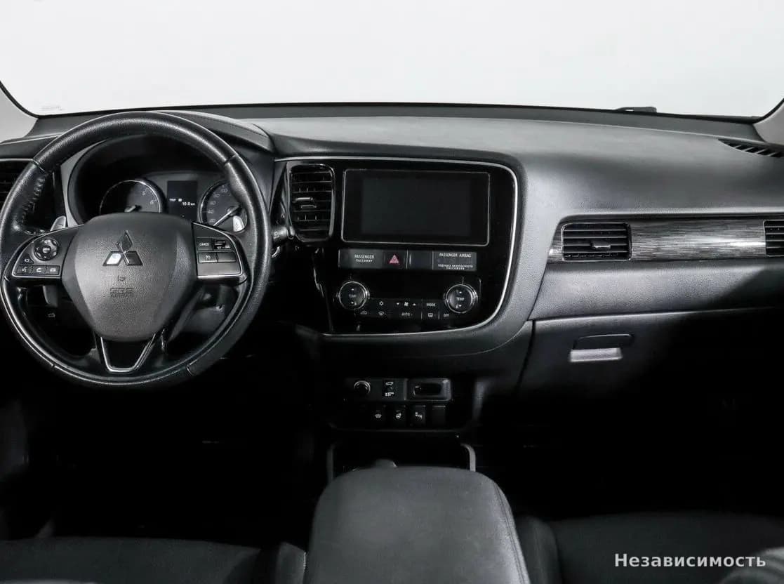 Mitsubishi Outlander 2018 с пробегом — фото 9
