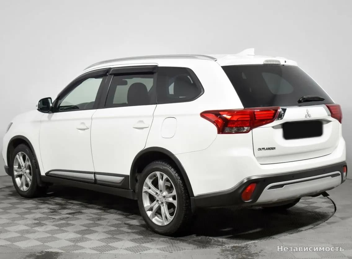 Mitsubishi Outlander 2020 с пробегом — фото 7