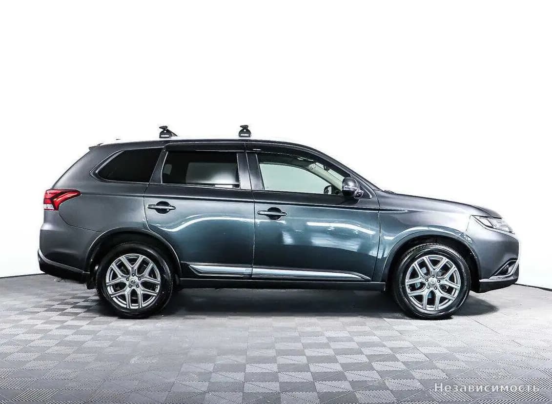Mitsubishi Outlander 2020 с пробегом — фото 4