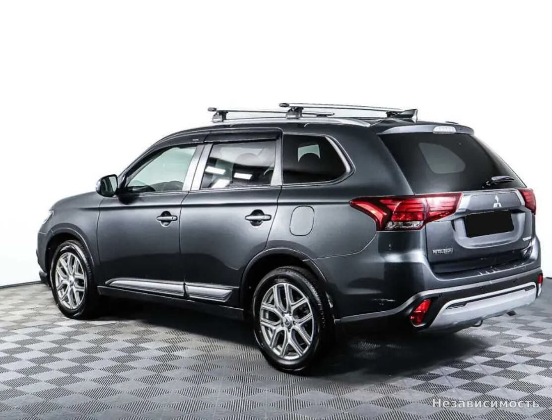 Mitsubishi Outlander 2020 с пробегом — фото 6