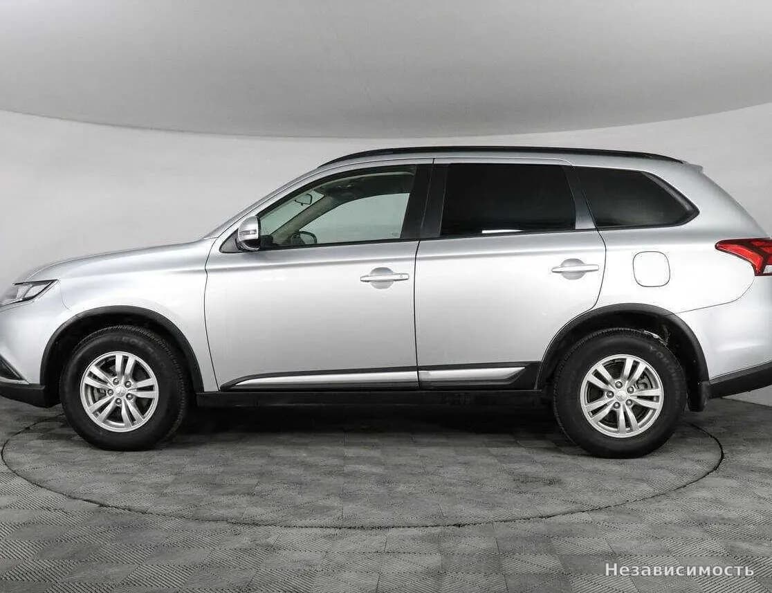 Mitsubishi Outlander 2022 с пробегом — фото 6