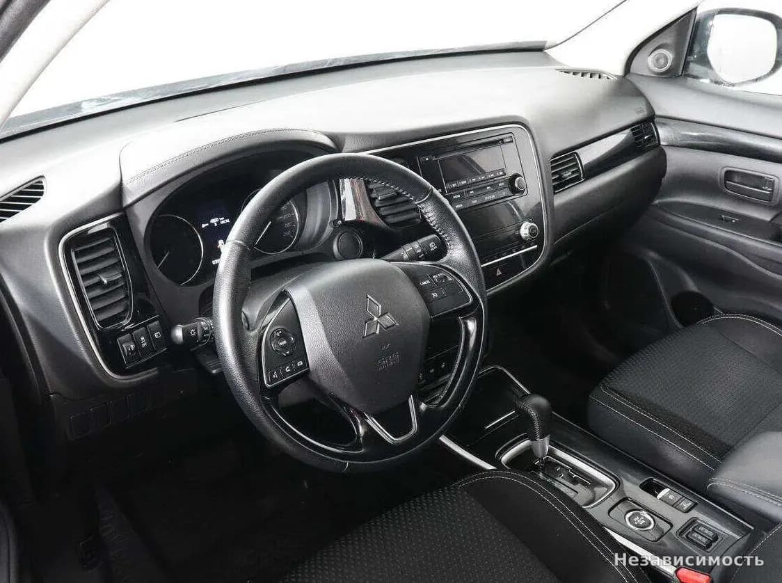 Mitsubishi Outlander 2022 с пробегом — фото 7