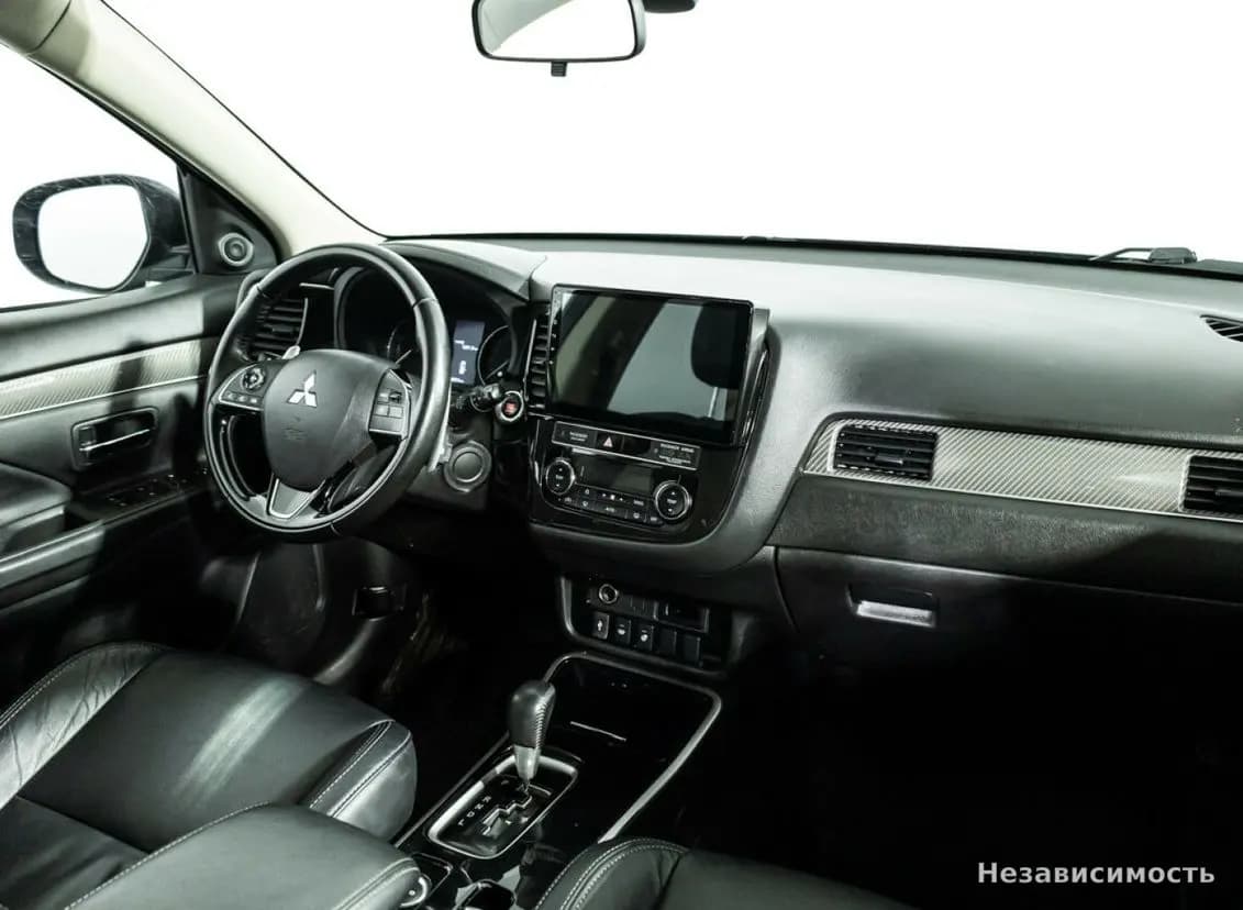 Mitsubishi Outlander 2019 с пробегом — фото 9