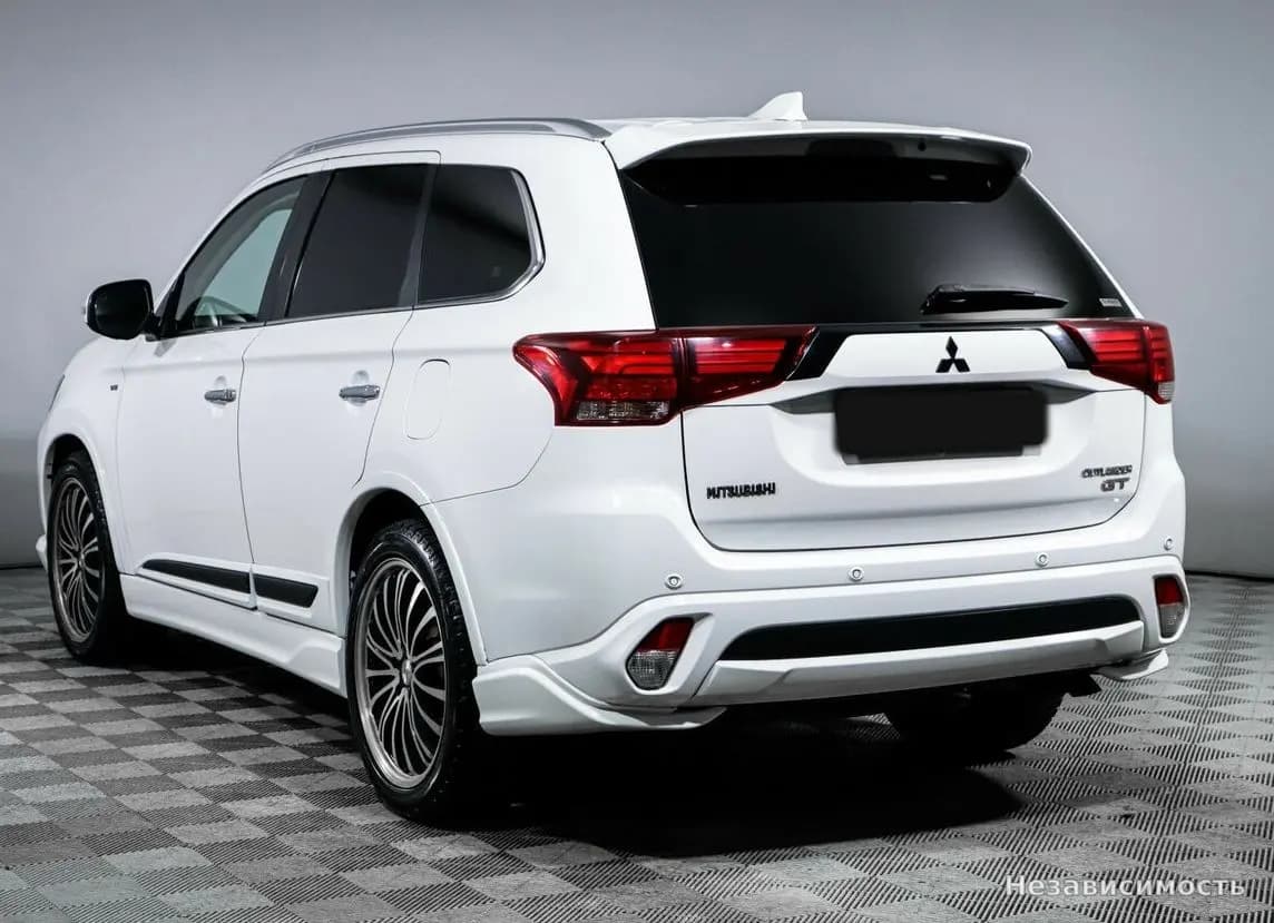 Mitsubishi Outlander 2018 с пробегом — фото 7