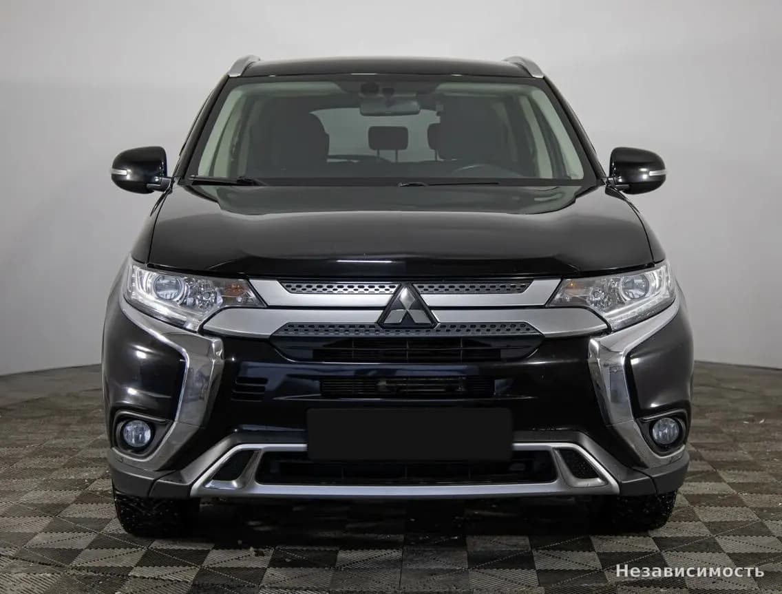 Mitsubishi Outlander 2020 с пробегом — фото 2