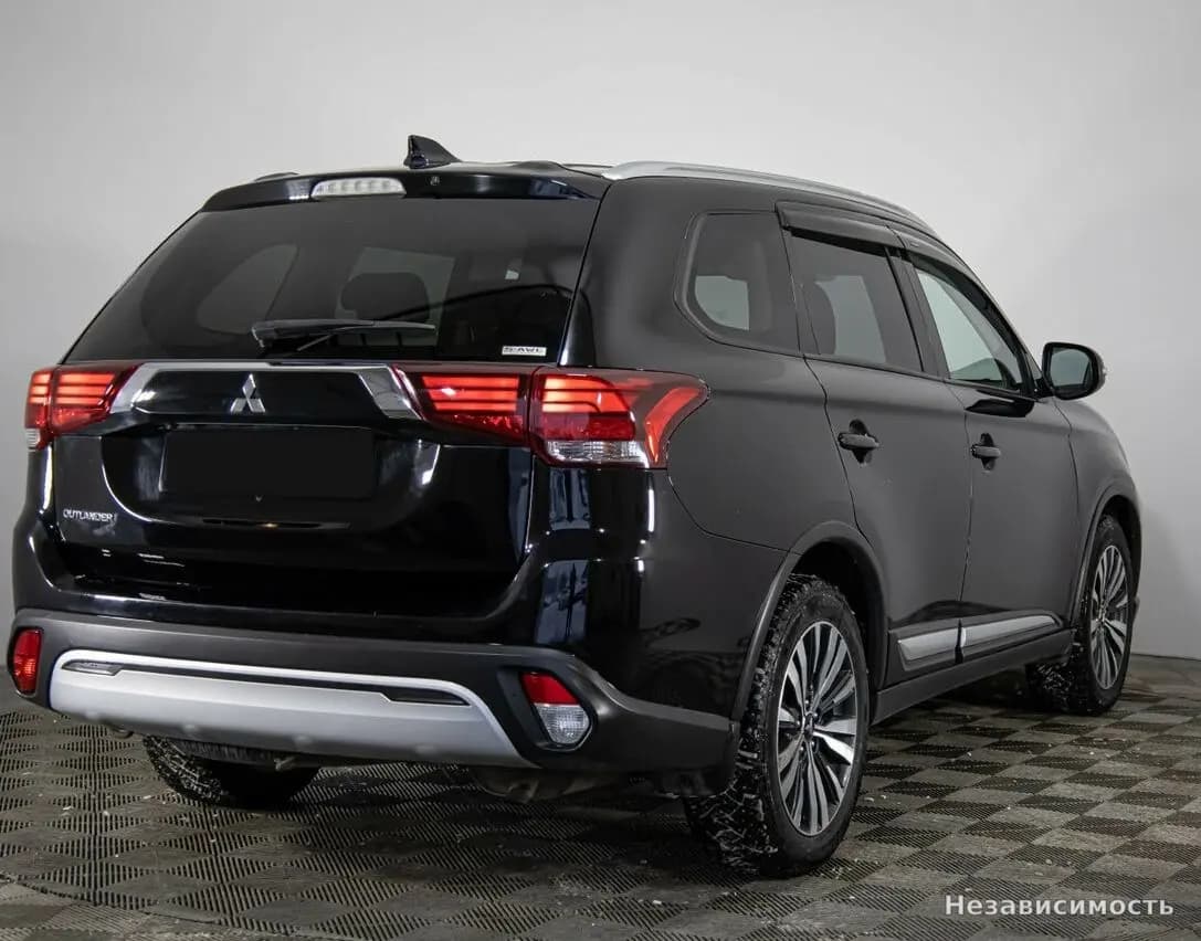 Mitsubishi Outlander 2020 с пробегом — фото 3