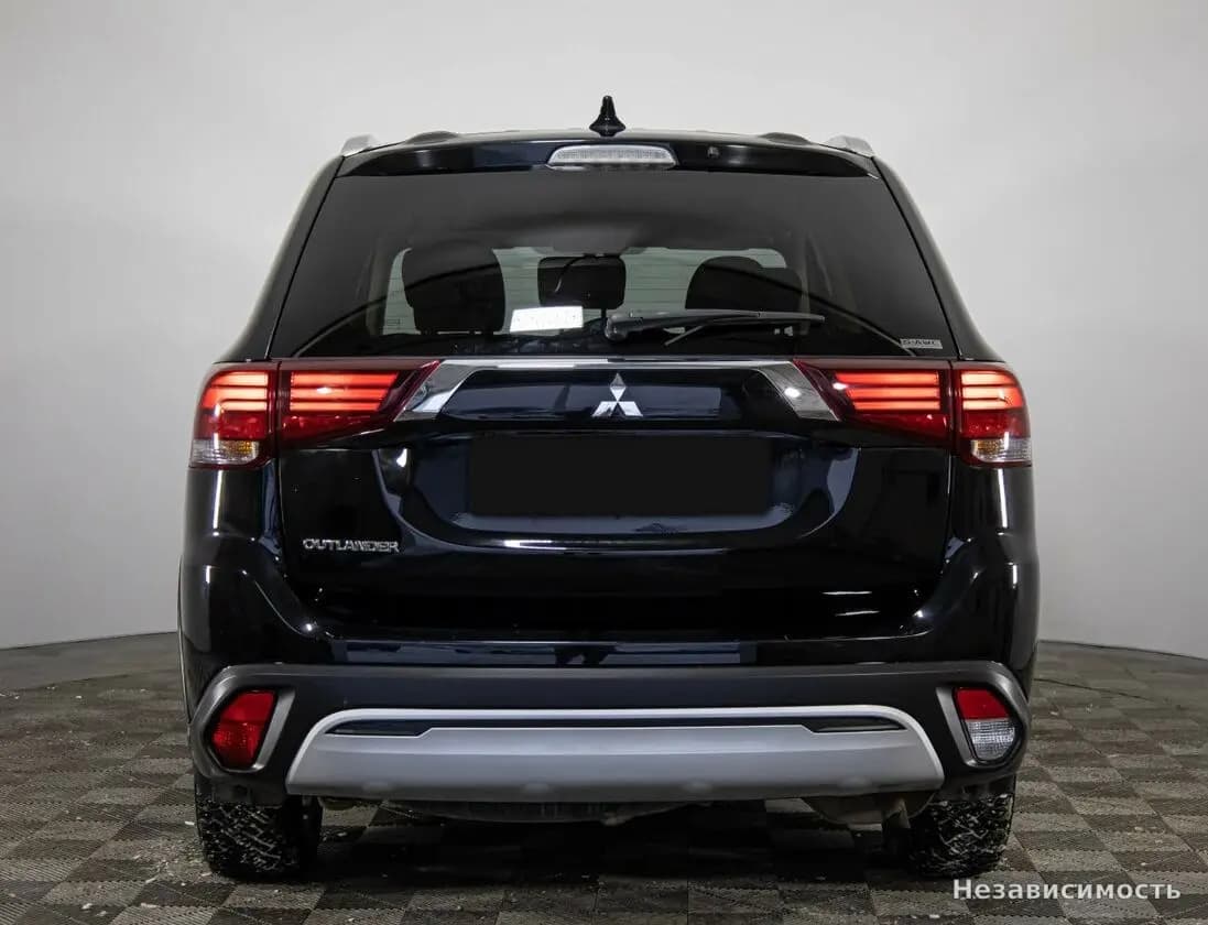 Mitsubishi Outlander 2020 с пробегом — фото 4