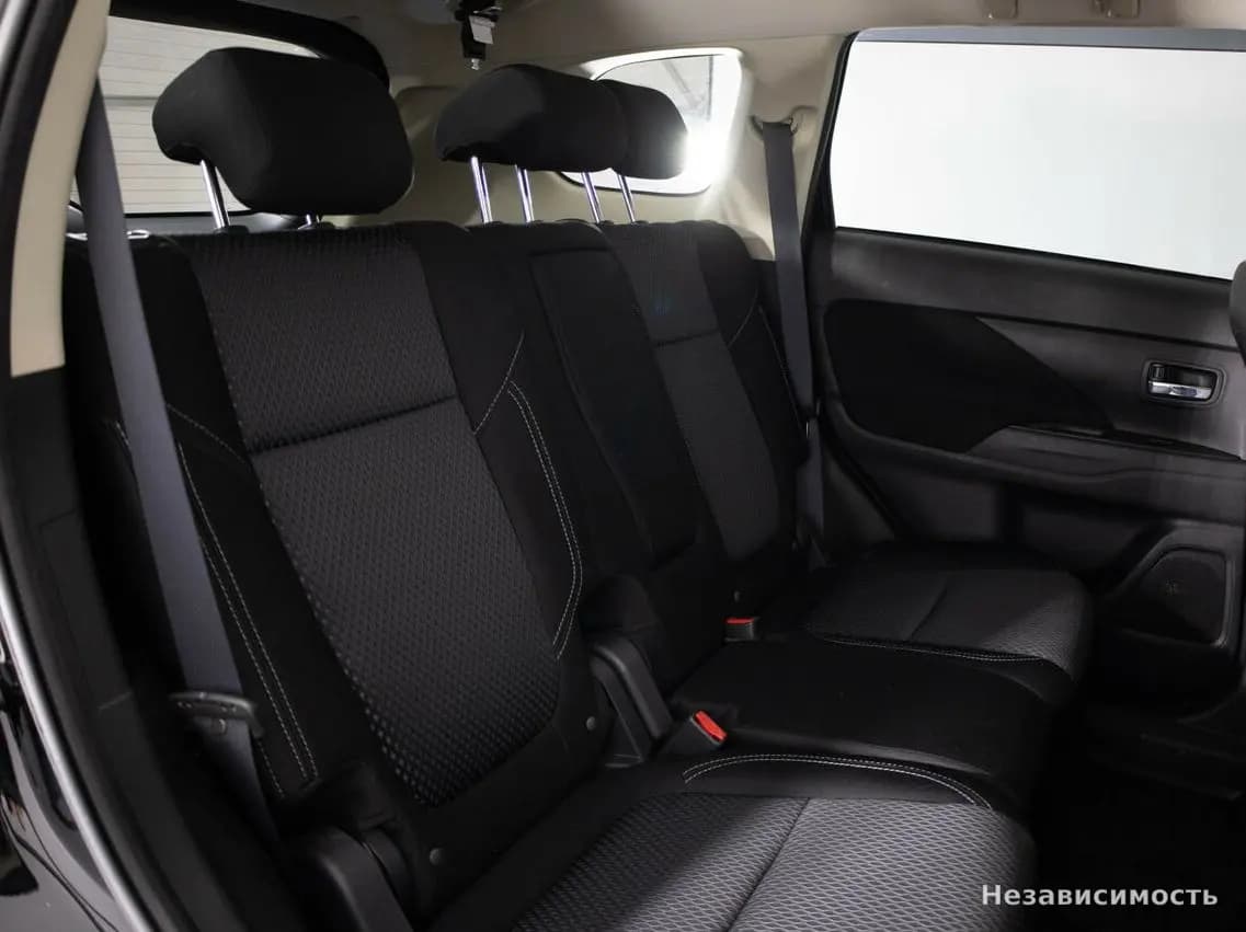 Mitsubishi Outlander 2020 с пробегом — фото 8