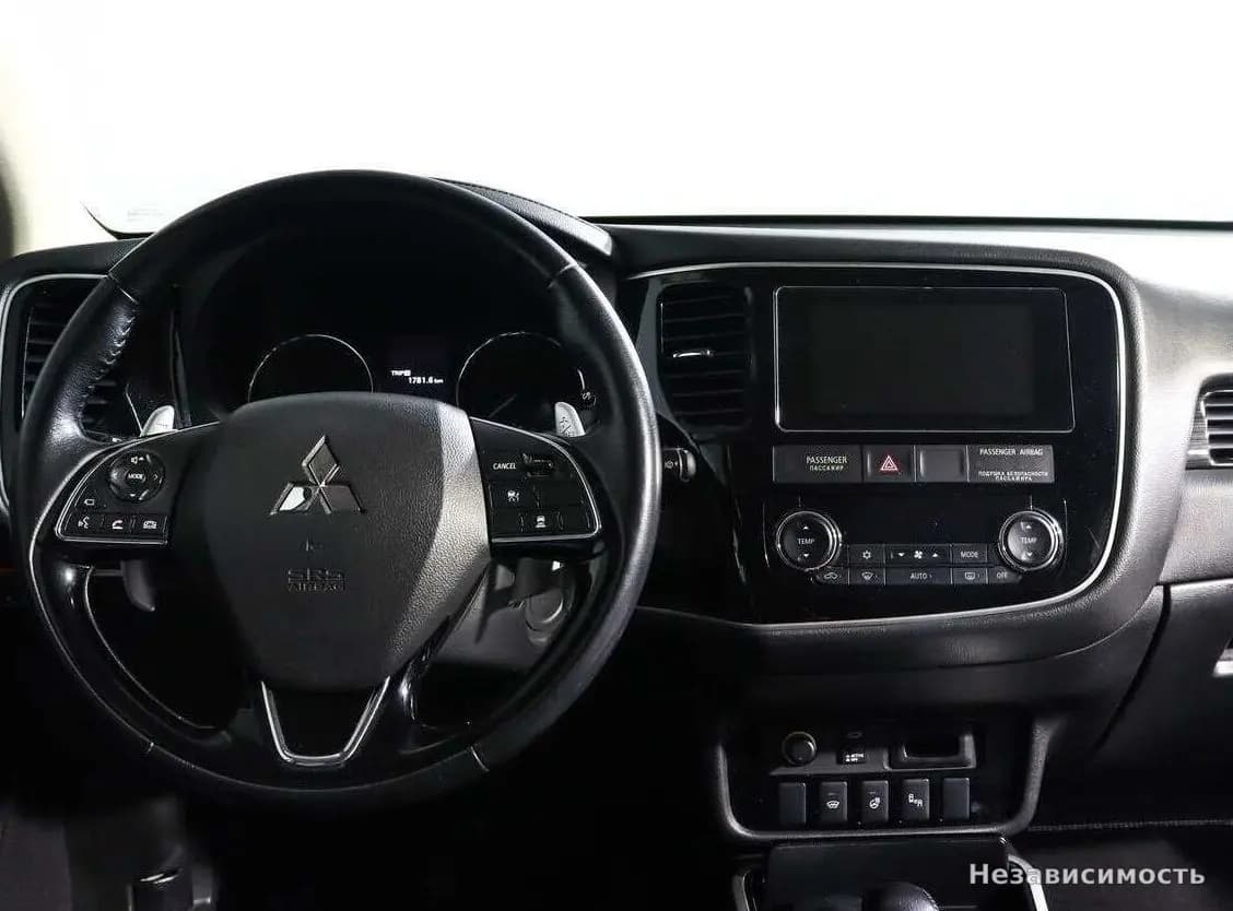 Mitsubishi Outlander 2017 с пробегом — фото 10
