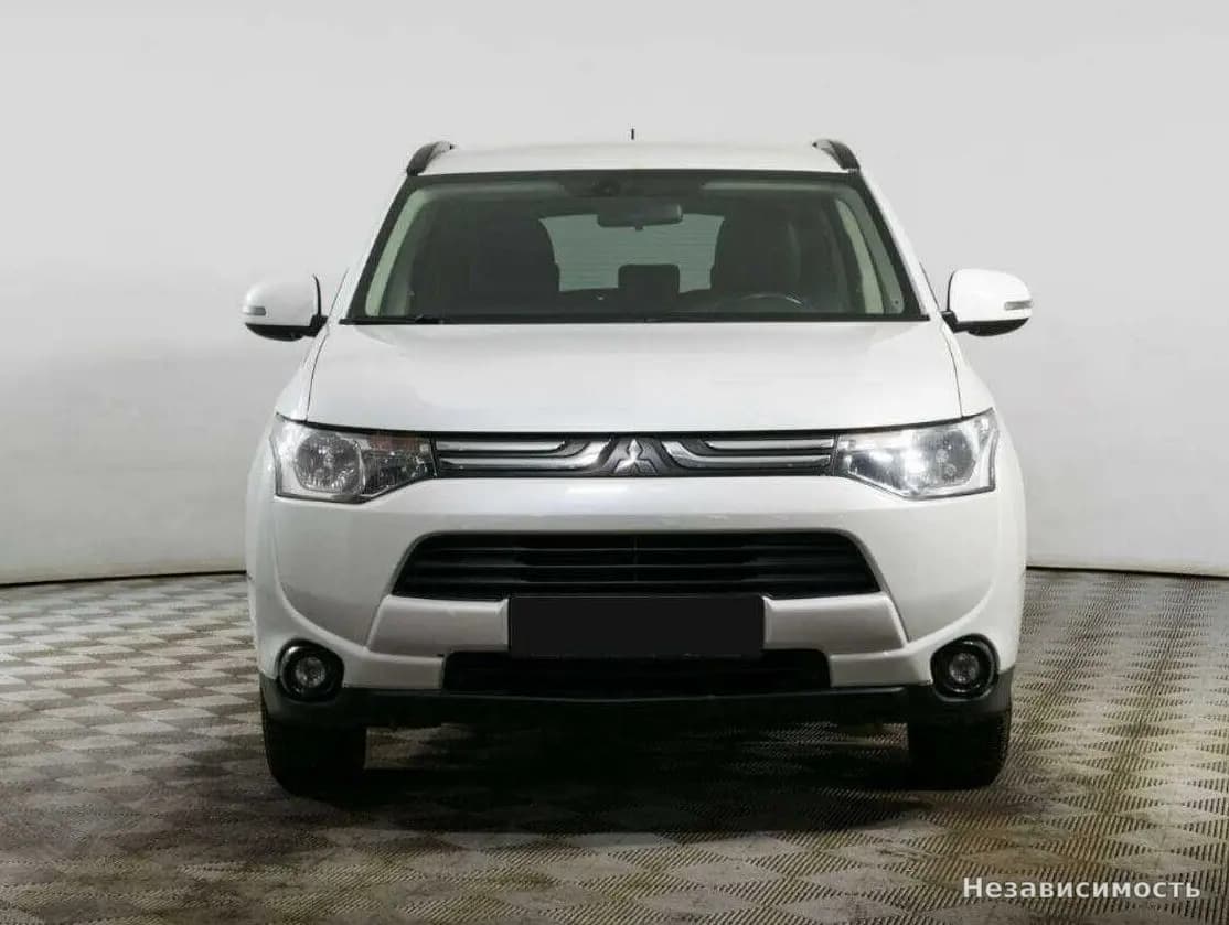 Mitsubishi Outlander 2013 с пробегом — фото 2