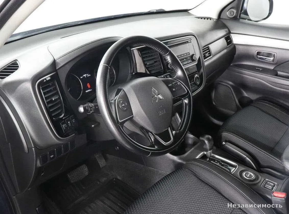 Mitsubishi Outlander 2016 с пробегом — фото 9