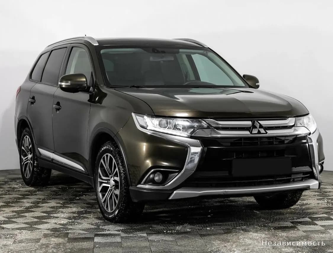 Mitsubishi Outlander 2015 с пробегом — фото 3