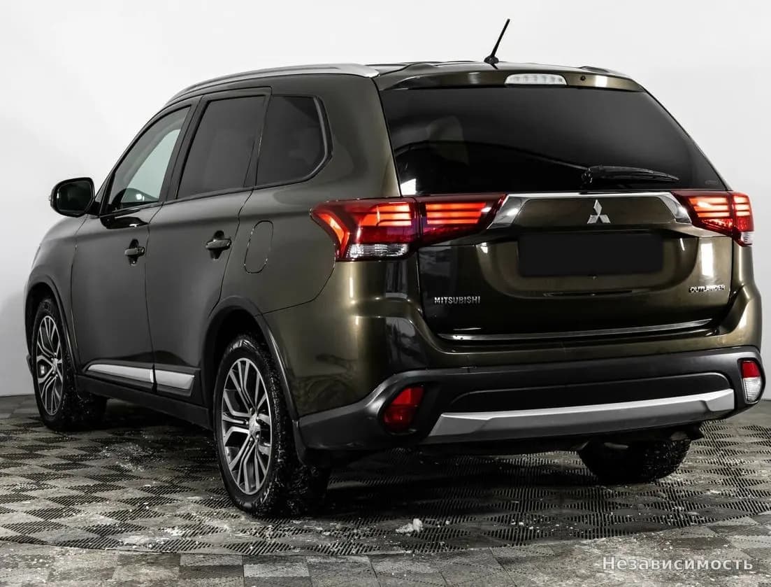 Mitsubishi Outlander 2015 с пробегом — фото 6