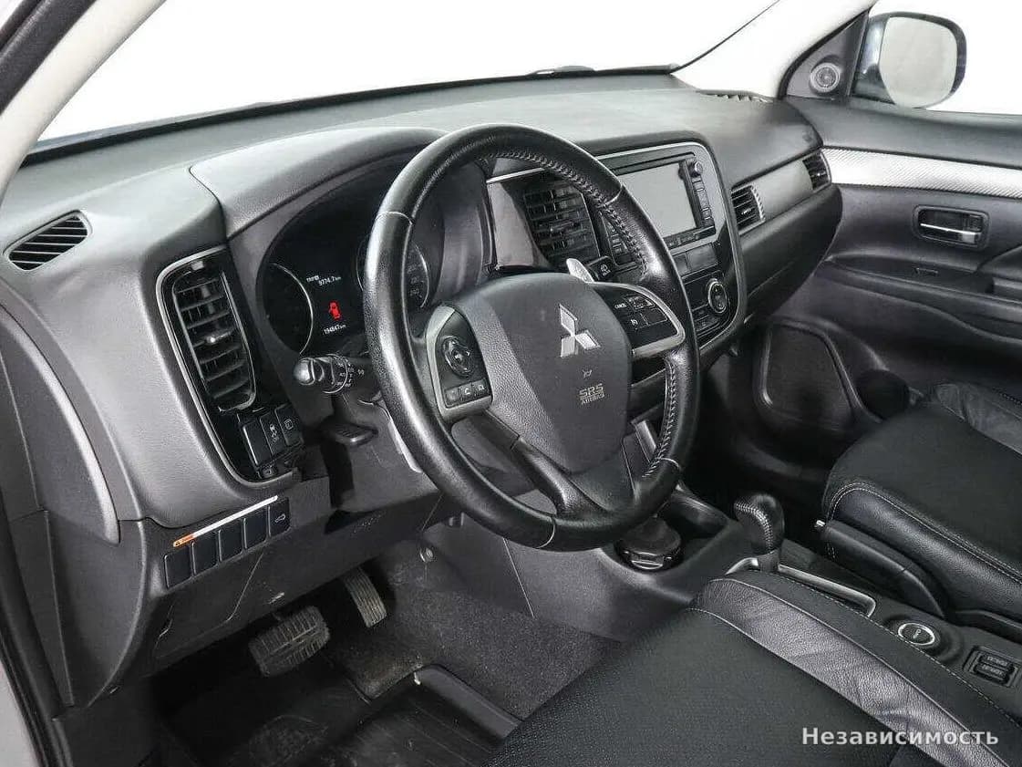 Mitsubishi Outlander 2014 с пробегом — фото 9
