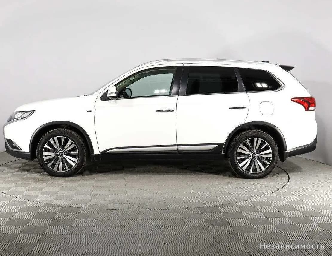 Mitsubishi Outlander 2019 с пробегом — фото 4