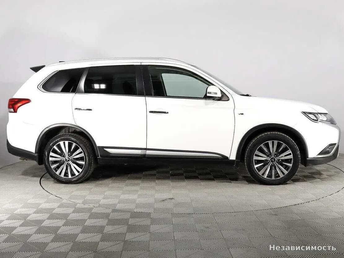 Mitsubishi Outlander 2019 с пробегом — фото 5