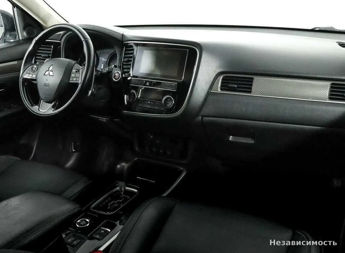 Mitsubishi Outlander 2019 с пробегом — фото 9