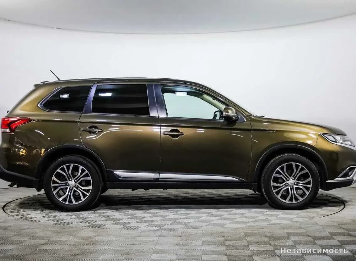 Mitsubishi Outlander 2015 с пробегом — фото 3