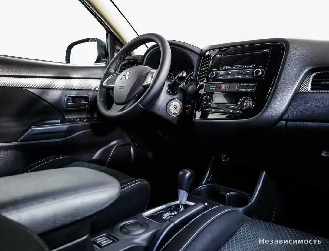 Mitsubishi Outlander 2015 с пробегом — фото 8
