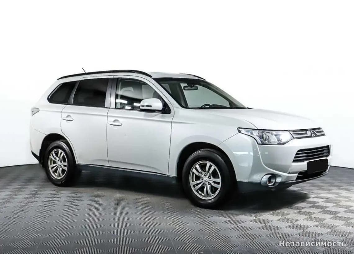 Mitsubishi Outlander 2013 с пробегом — фото 2