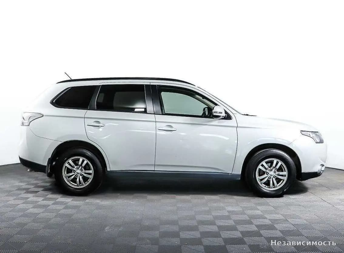 Mitsubishi Outlander 2013 с пробегом — фото 3