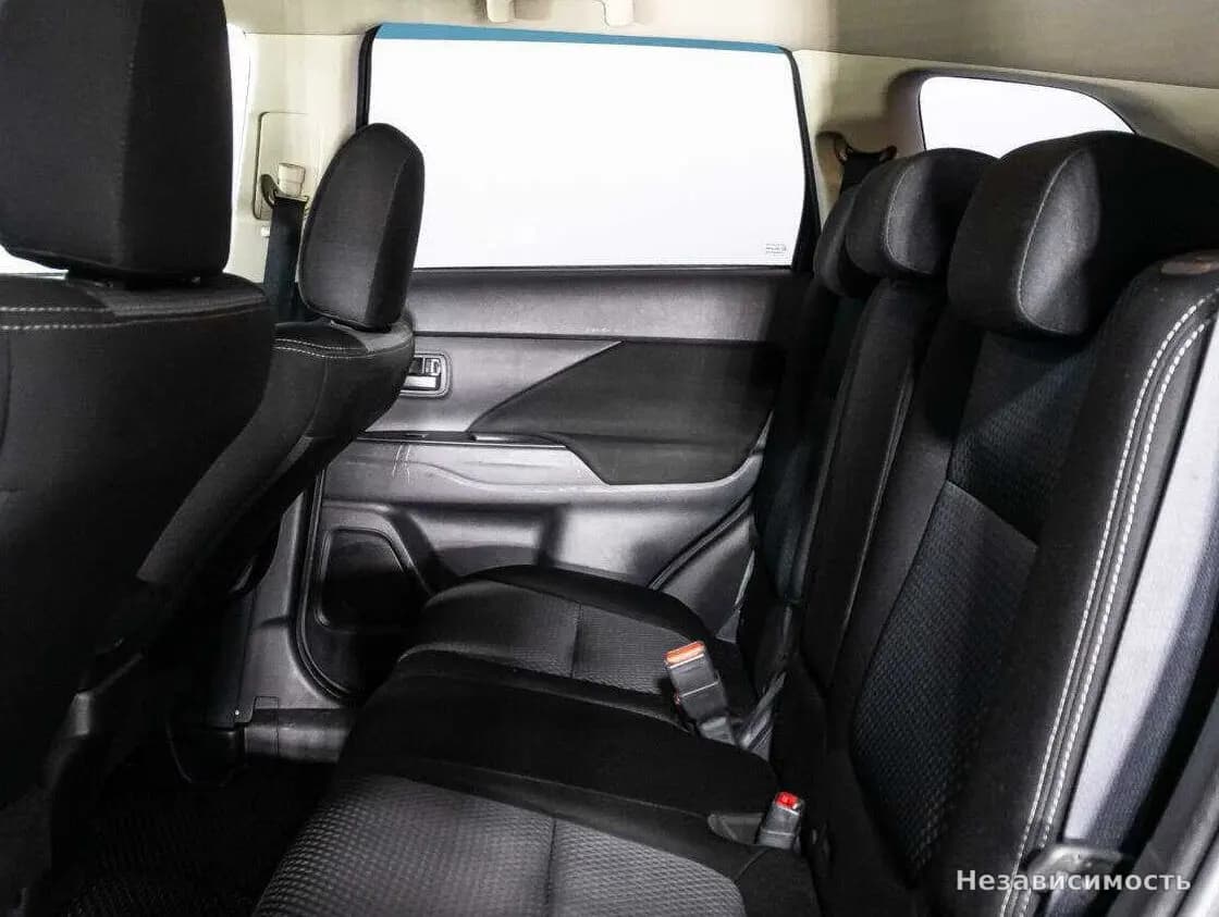 Mitsubishi Outlander 2017 с пробегом — фото 9