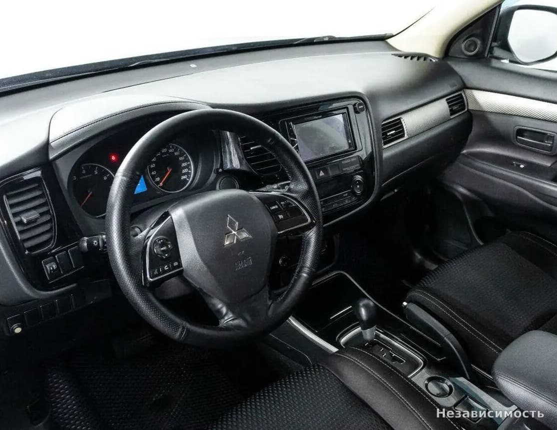 Mitsubishi Outlander 2017 с пробегом — фото 10