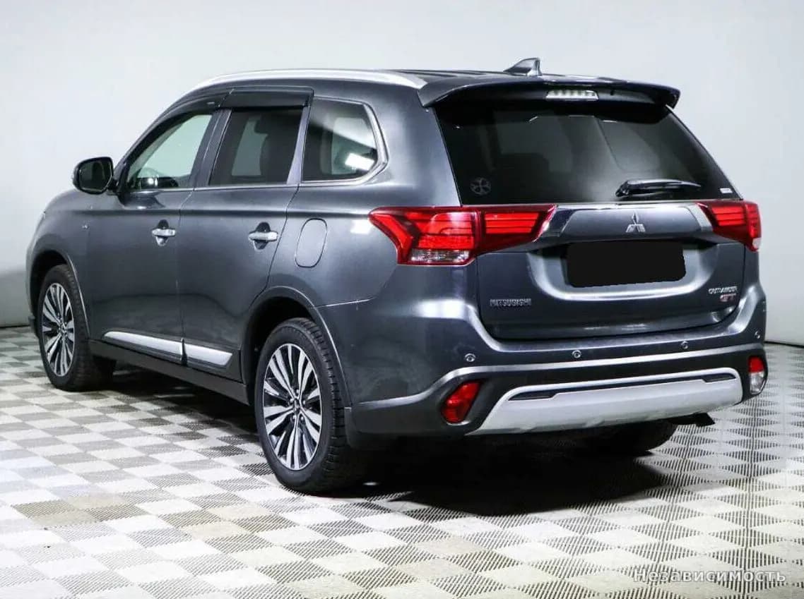 Mitsubishi Outlander 2020 с пробегом — фото 7