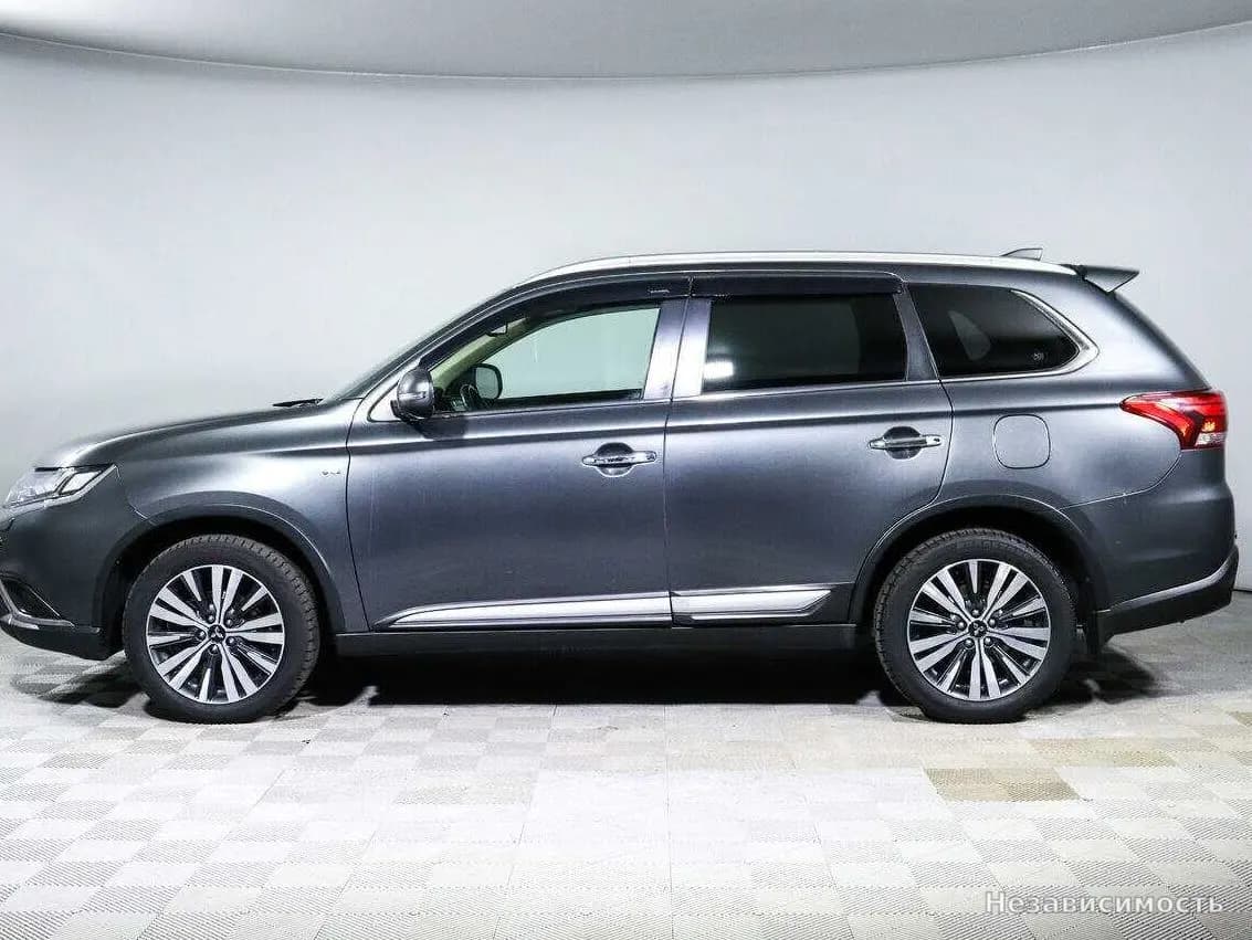 Mitsubishi Outlander 2020 с пробегом — фото 8