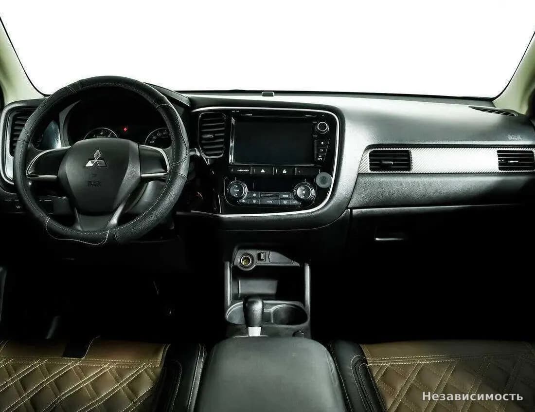 Mitsubishi Outlander 2016 с пробегом — фото 9