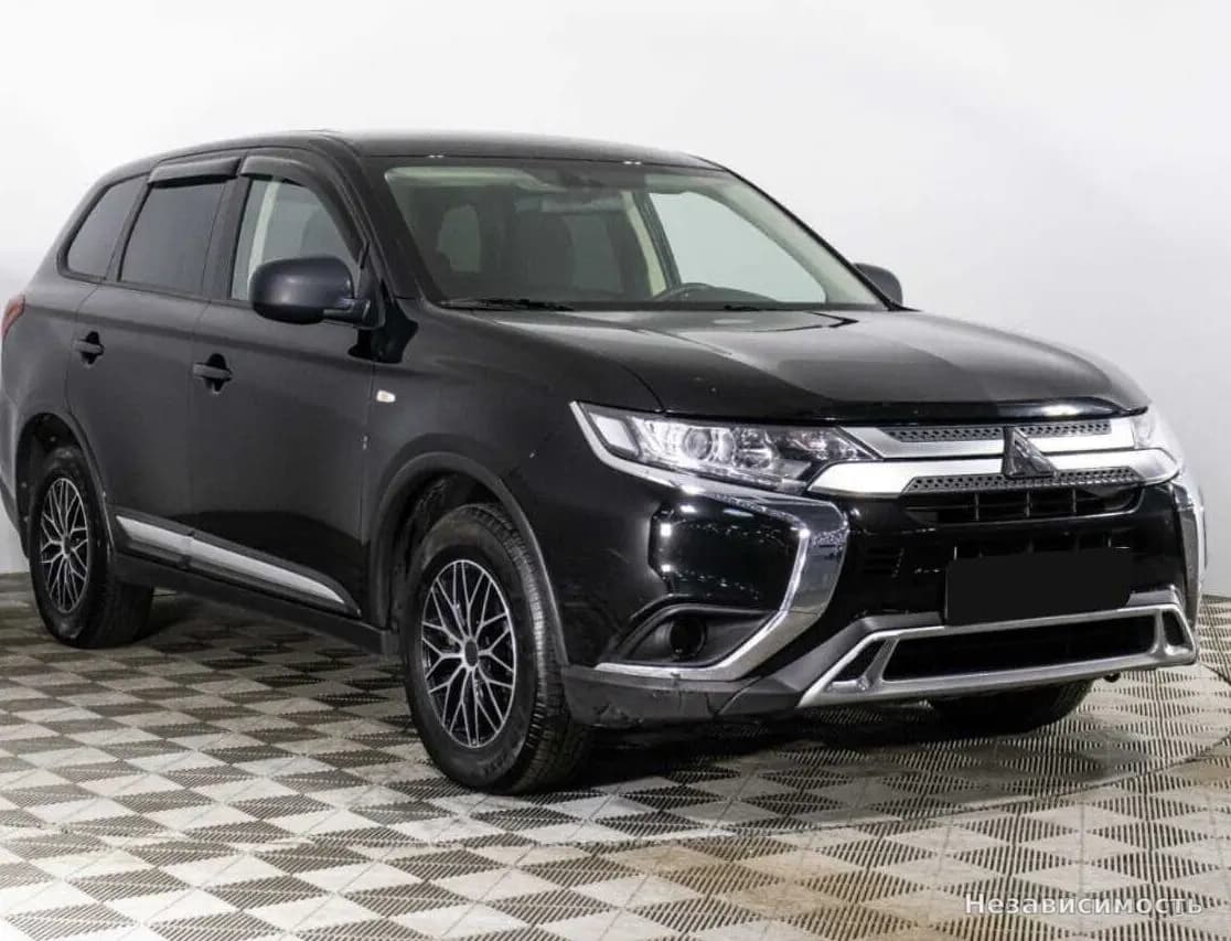 Mitsubishi Outlander 2021 с пробегом — фото 3