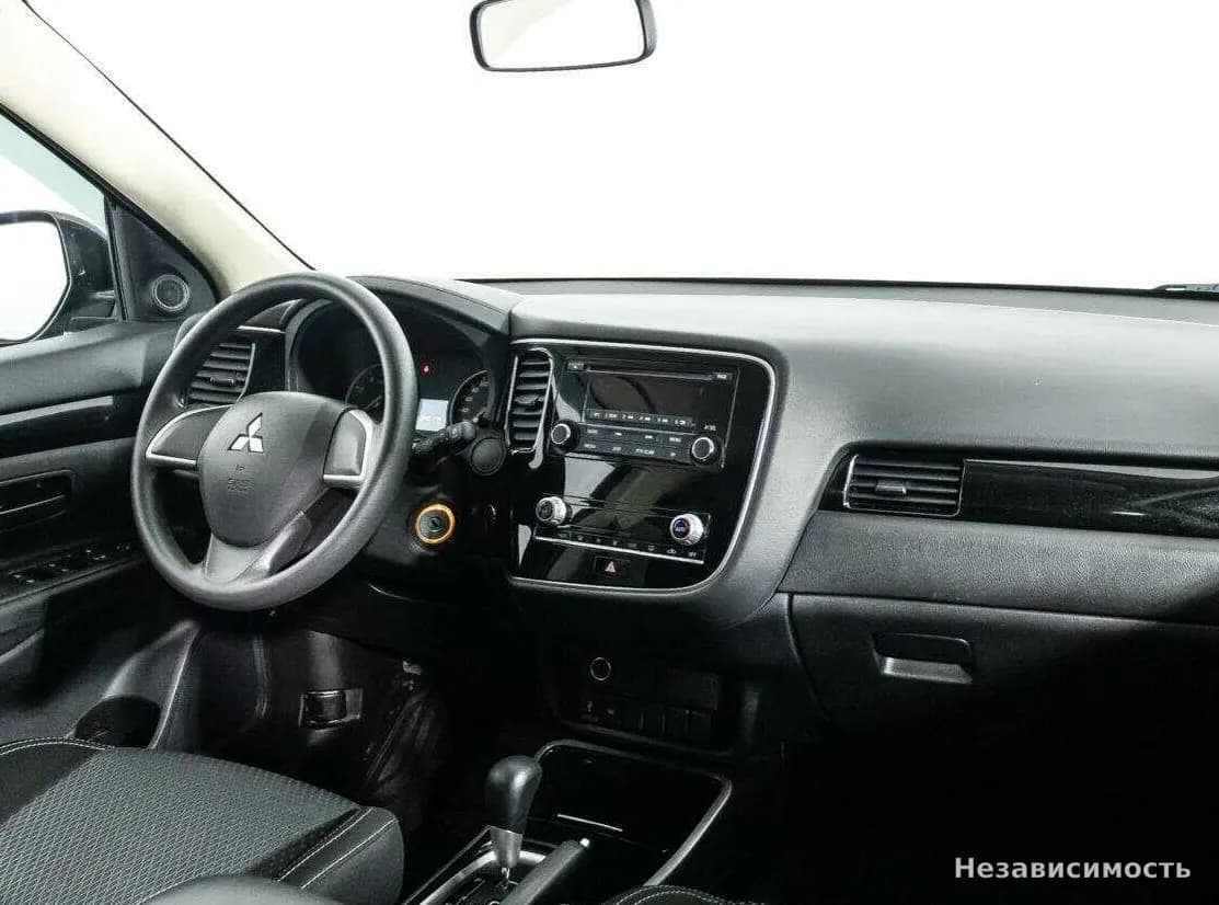 Mitsubishi Outlander 2021 с пробегом — фото 9