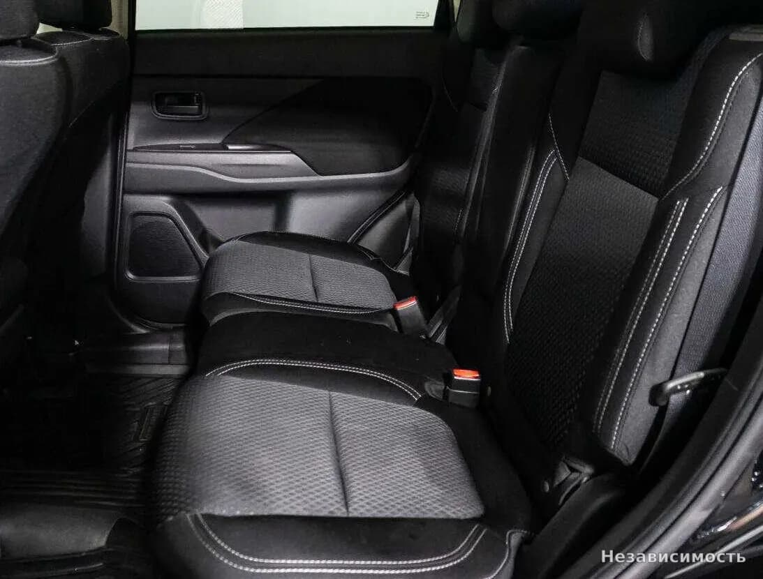 Mitsubishi Outlander 2021 с пробегом — фото 10