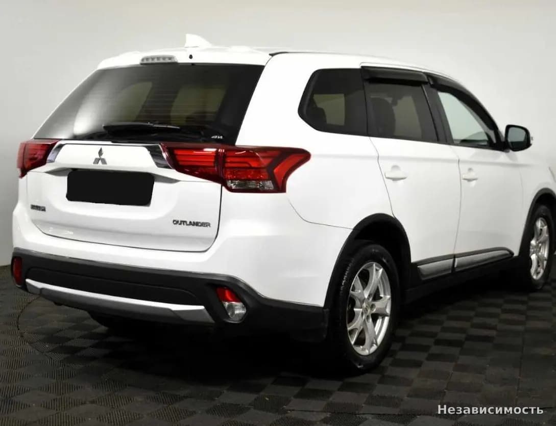 Mitsubishi Outlander 2017 с пробегом — фото 4