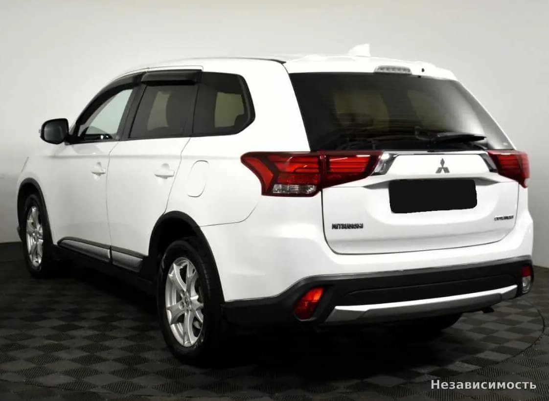 Mitsubishi Outlander 2017 с пробегом — фото 6