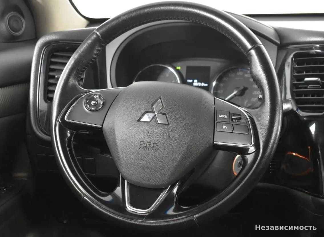 Mitsubishi Outlander 2017 с пробегом — фото 10