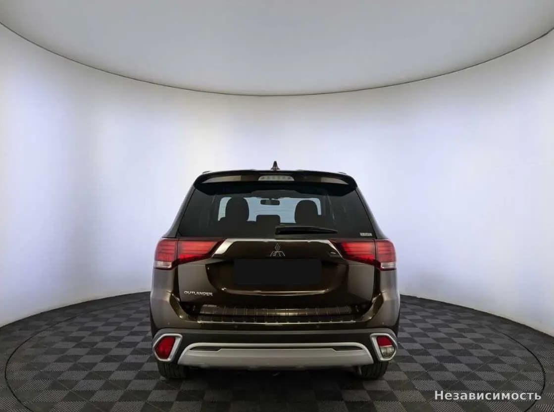 Mitsubishi Outlander 2022 с пробегом — фото 6