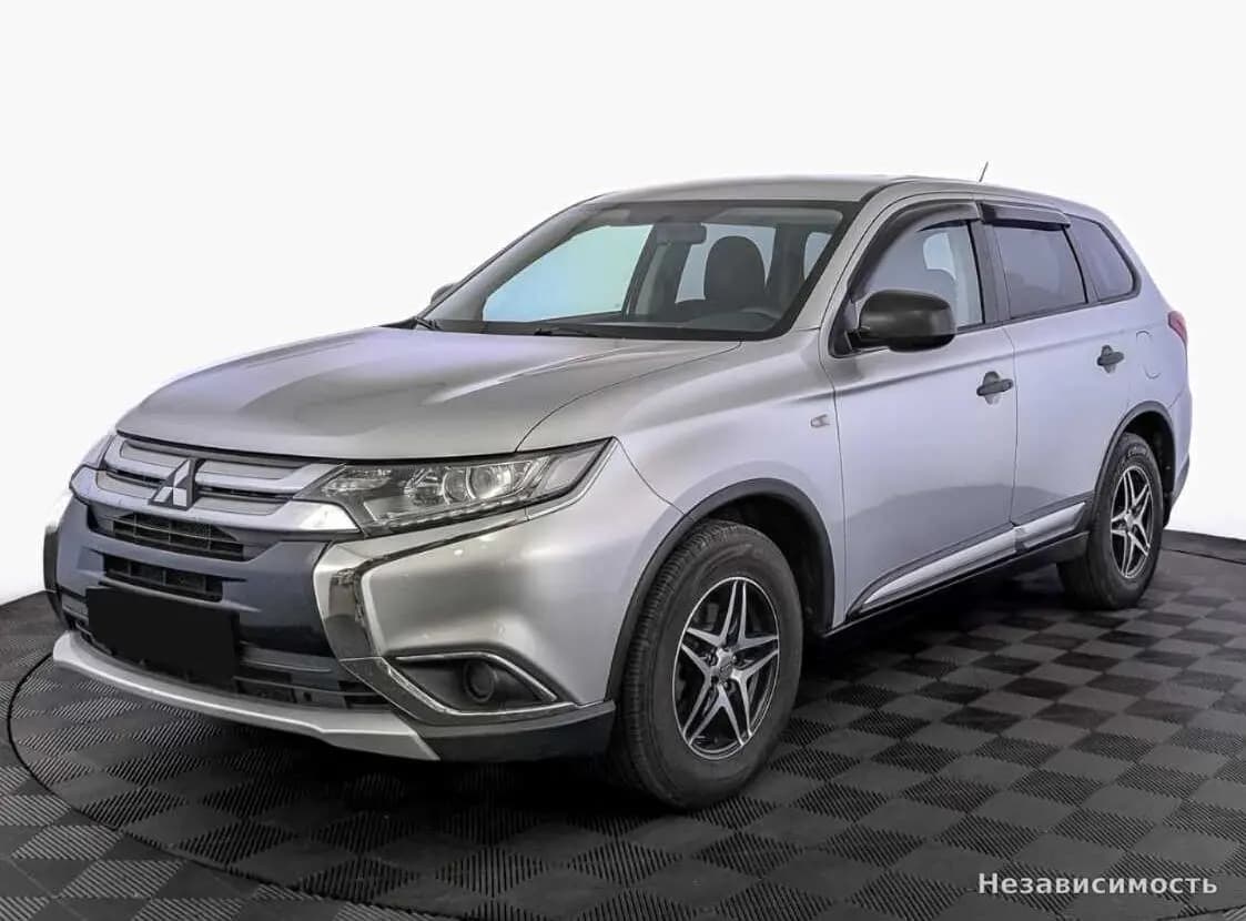 Mitsubishi Outlander, 2015 с пробегом