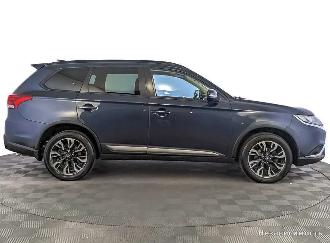 Mitsubishi Outlander 2021 с пробегом — фото 4