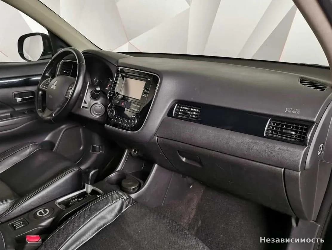 Mitsubishi Outlander 2014 с пробегом — фото 9