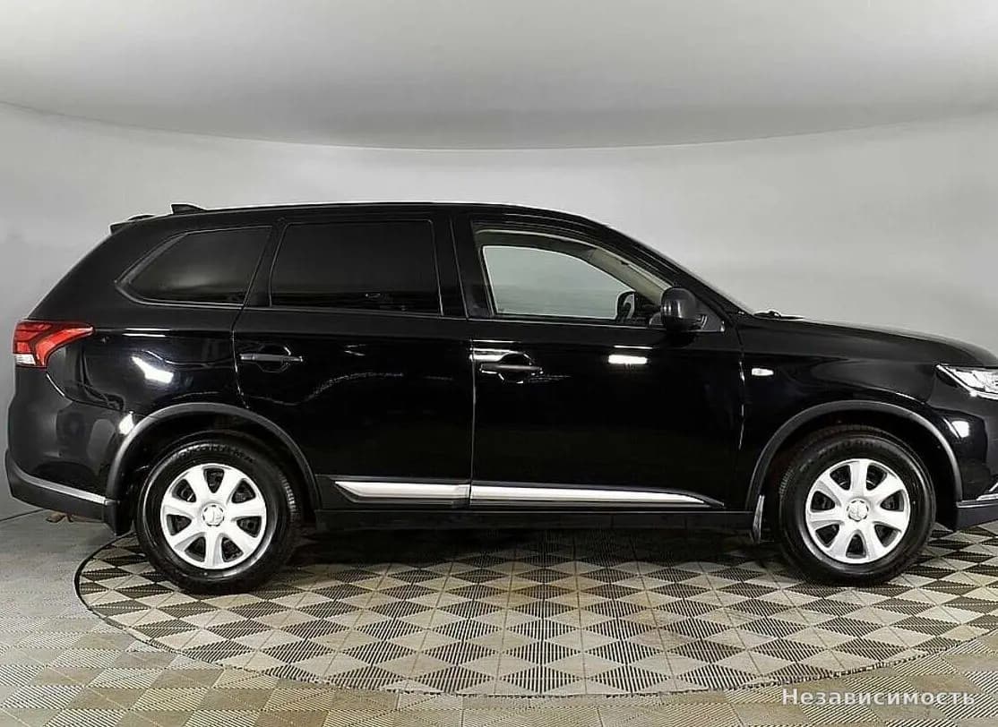 Mitsubishi Outlander 2020 с пробегом — фото 5