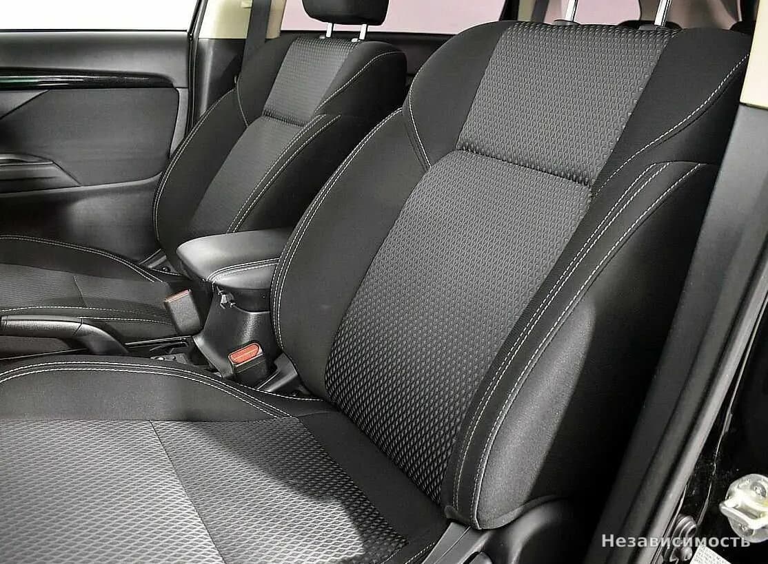 Mitsubishi Outlander 2020 с пробегом — фото 8