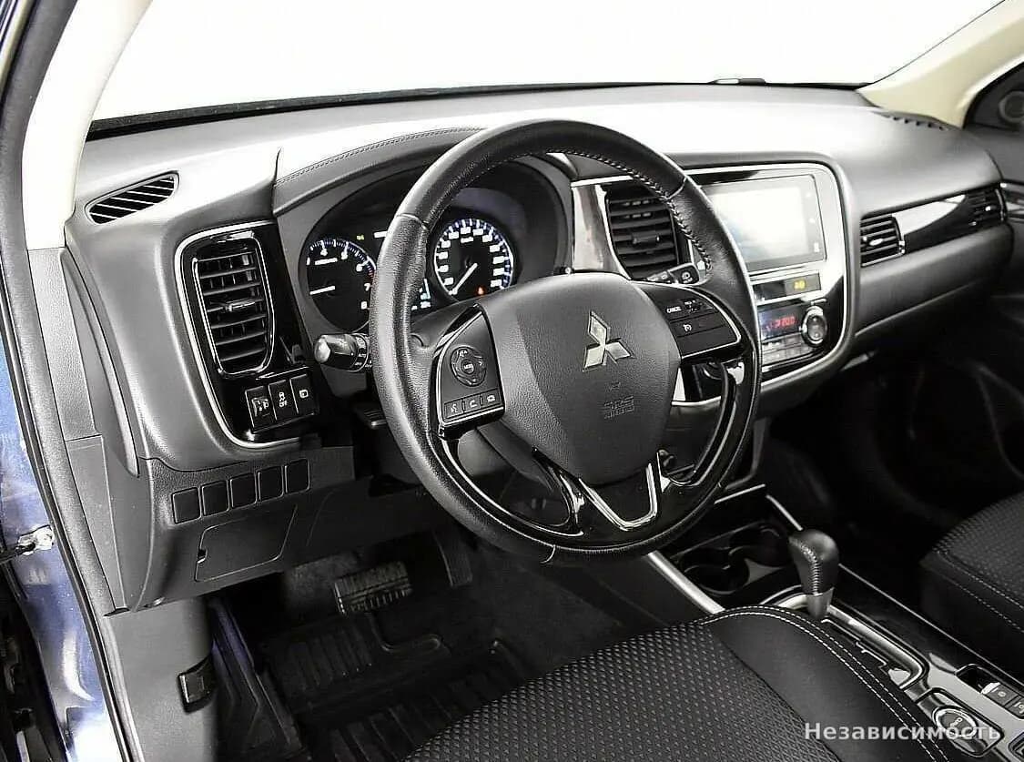 Mitsubishi Outlander 2018 с пробегом — фото 7