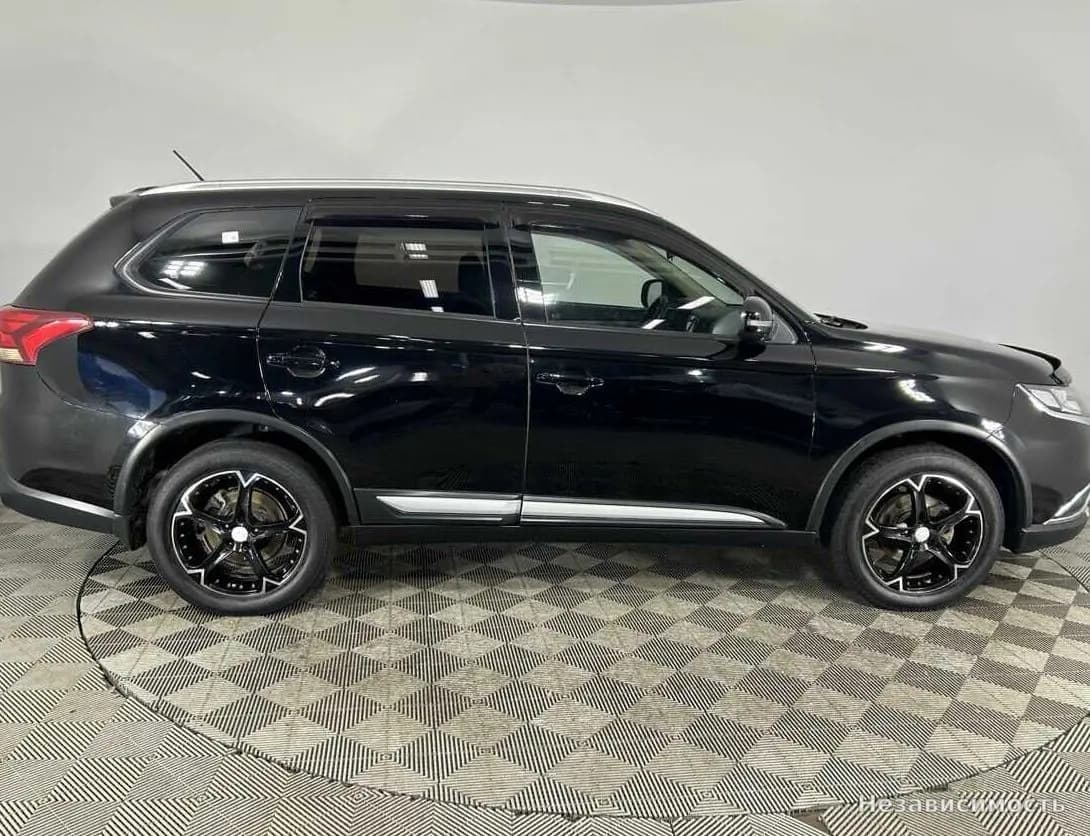 Mitsubishi Outlander 2015 с пробегом — фото 4