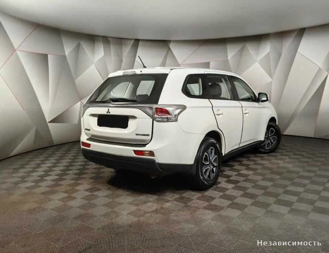 Mitsubishi Outlander 2012 с пробегом — фото 2