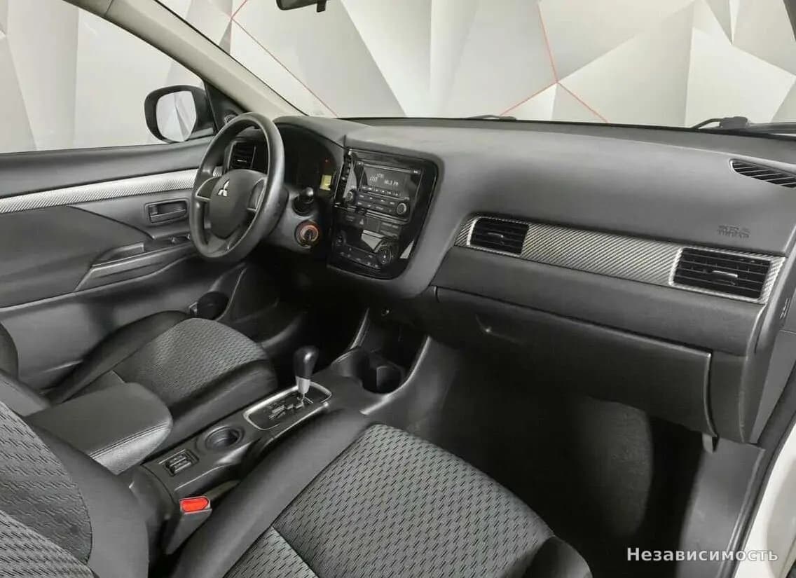 Mitsubishi Outlander 2012 с пробегом — фото 9