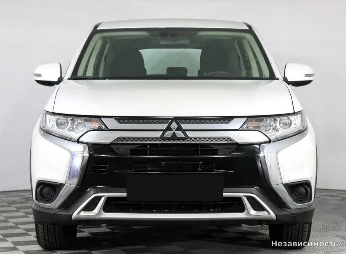 Mitsubishi Outlander 2020 с пробегом — фото 2